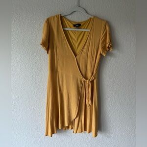 Lulus Mustard Yellow Wrap Dress Short Sleeve V-Neck Tie Waist – Women’s Size L